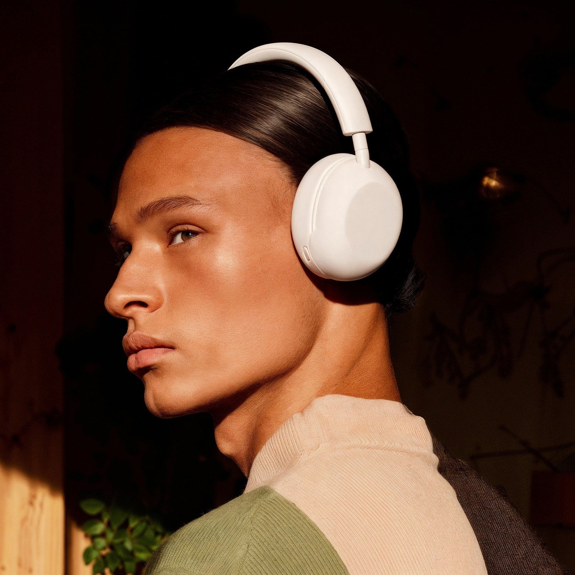 Studio Headphones-thumbmail-7